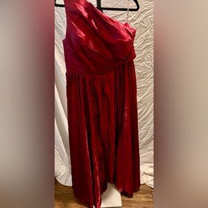 Elegant Red One Shoulder Evening Gown size 18W